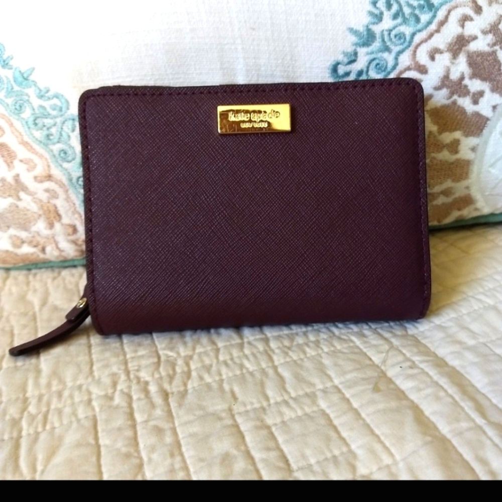 Rare Kate Spade New York Cara Newberry Lane Mulledwine Small Leather Fold Wallet